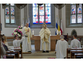 Altar- und Straßenschmuck zu Fonleichnam (Foto: Karl-Franz Thiede)